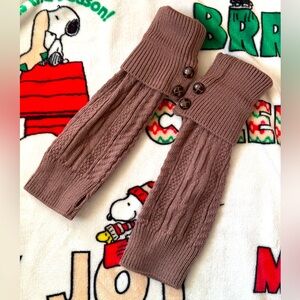 Brown knit forearm warmers